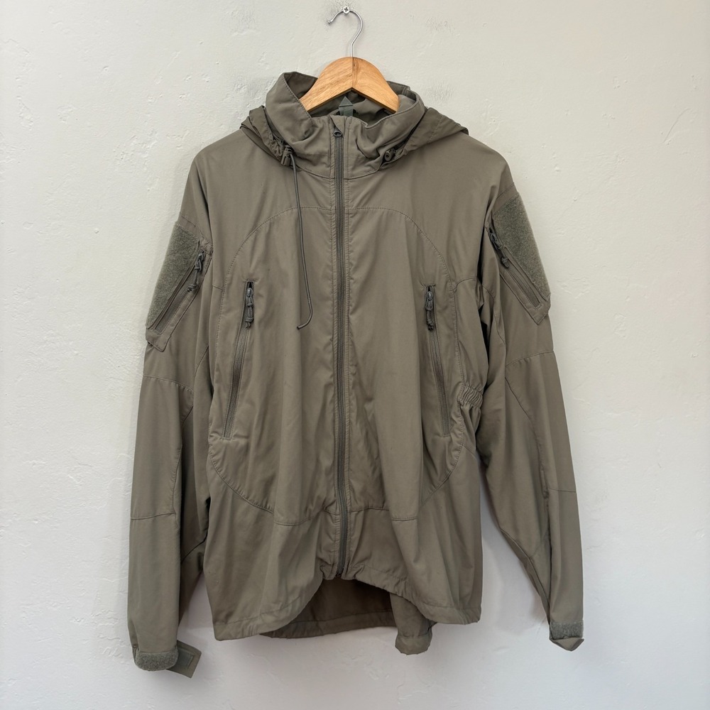 Patagonia Vintage PCU Level 5 Gray Military Jacket Hooded Men Sz Medium? Regular